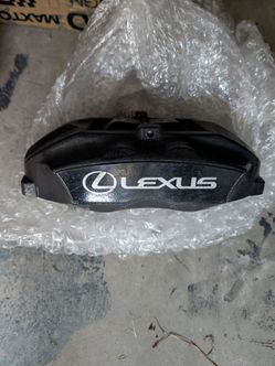 Lexus IS500 calipers