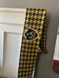 MLS LA Galaxy Soccer Scarf Houndstooth Pattern as is condition
