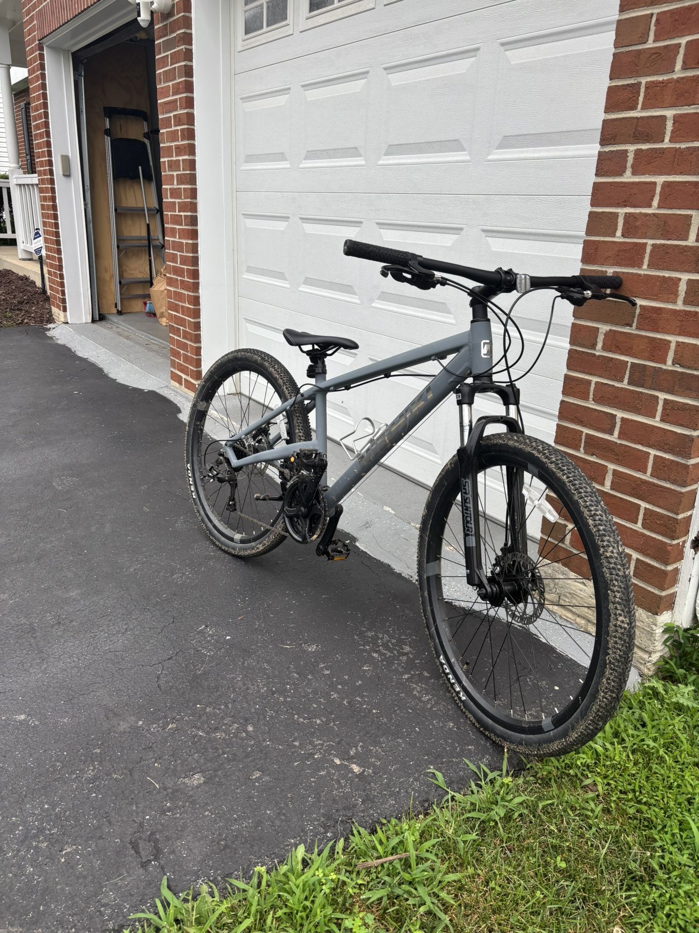 Nishiki Mountain Bike