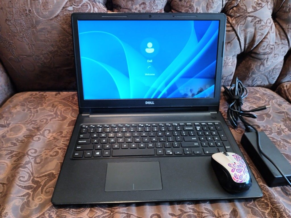 Laptop Dell Inspiron 3567-core i3-8gb Ram-160gb HD SSD Solid