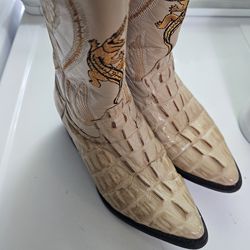 Kids cowboy boots size 2.5