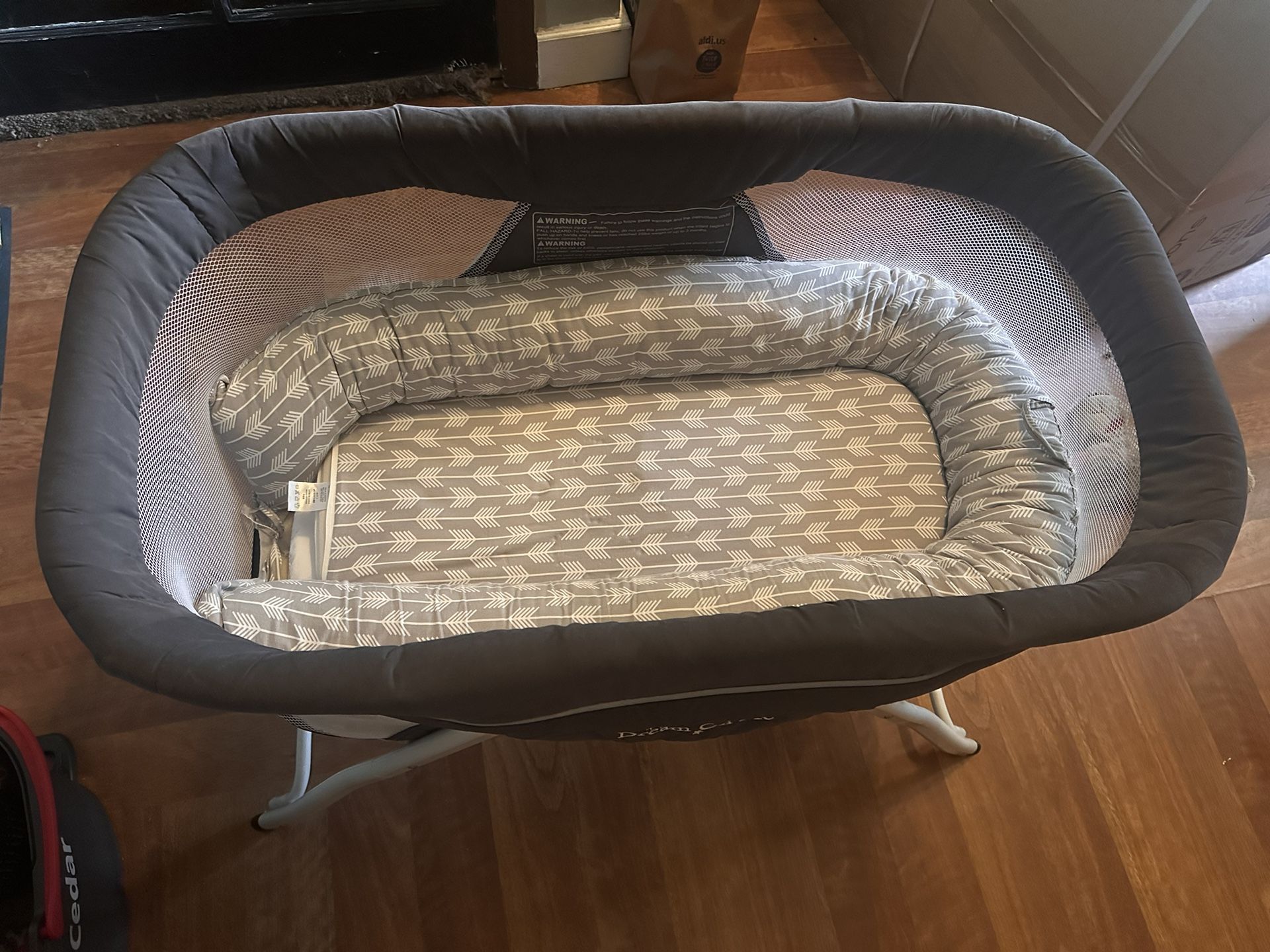 Baby Bassinet and Pillow 