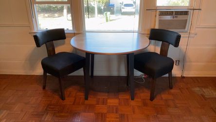 GARAGE SALE – FURNITURE, ARTWORK, HOME DÉCOR & MORE!