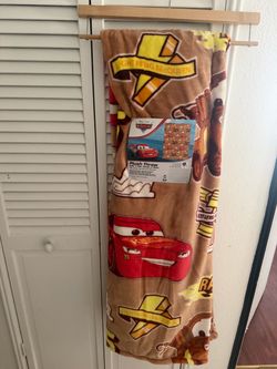Disney Pixar Cars Lightning McQueen Plush Throw Blanket