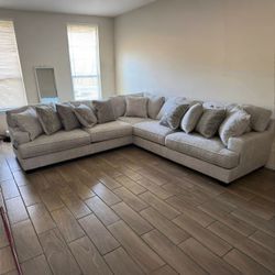 Rawcliffe Parchment 3-Piece Sectional