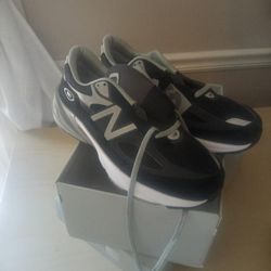Mens Size 11 NEW In Box $20