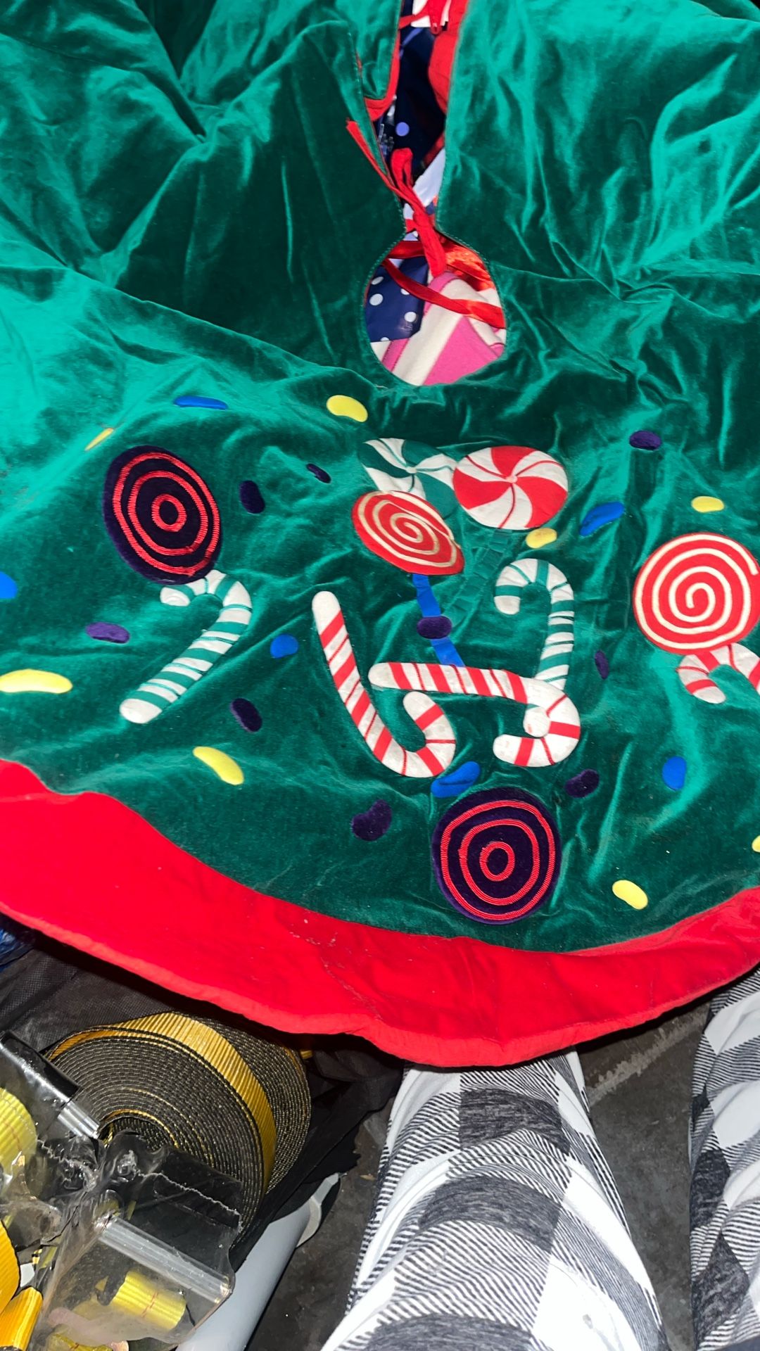 Candy tree skirt