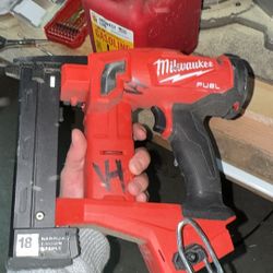 18 G Milwaukee Narrow Stapler 