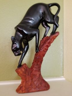 Leopard-shaped natural wood carving decoration