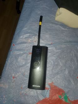 AIRMOTO CAR TIRE INFLATOR.