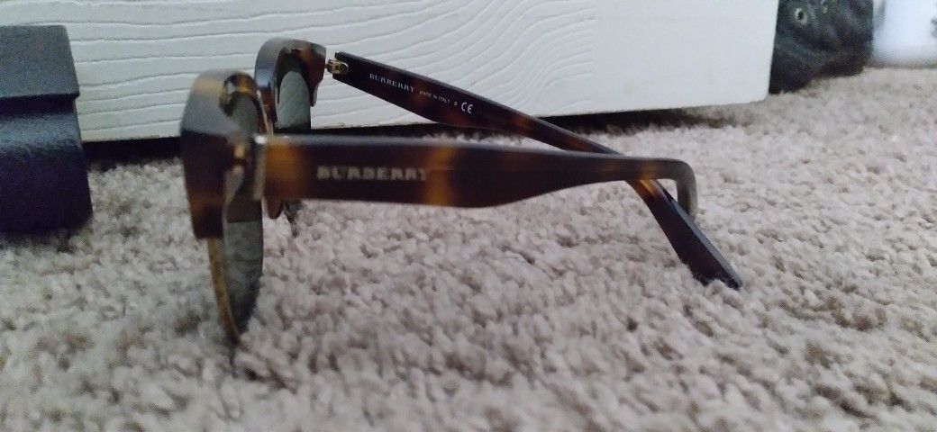 Burberry Sunglasses