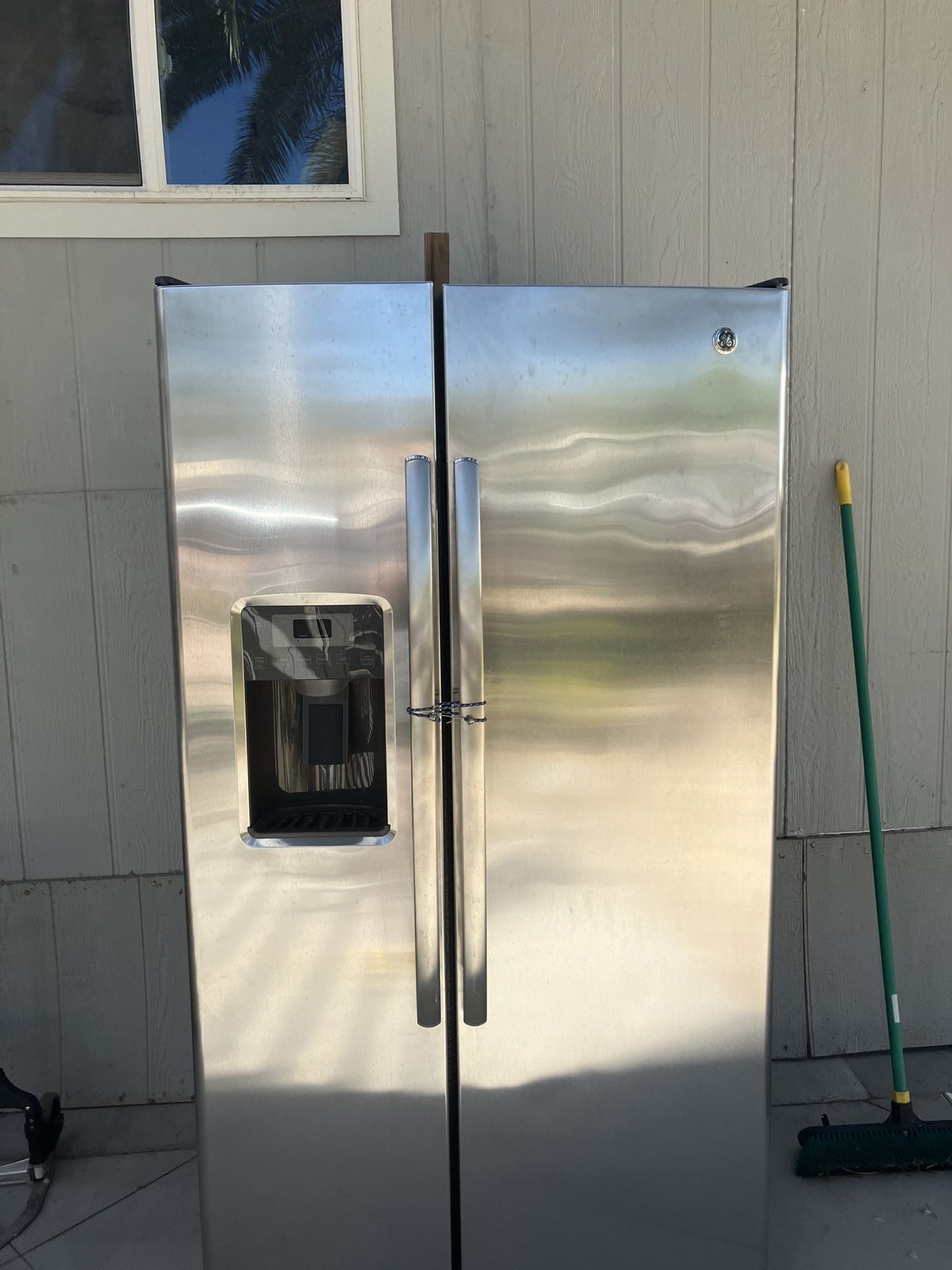 Used Like New Refrigerator 