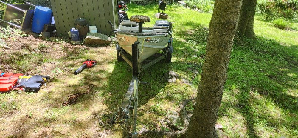 12 Foot Fishing Boat