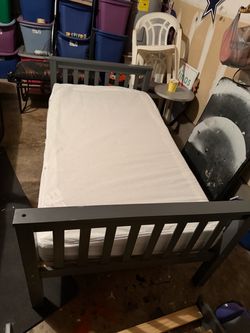Bunkbeds or can be used as two twin bed