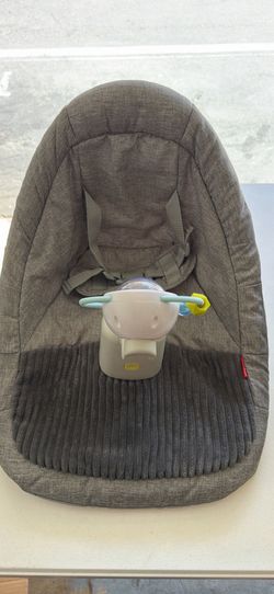 Skip hop baby ergonomic floor seat