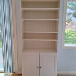 White cabinet / bookcase - Excellent condition 