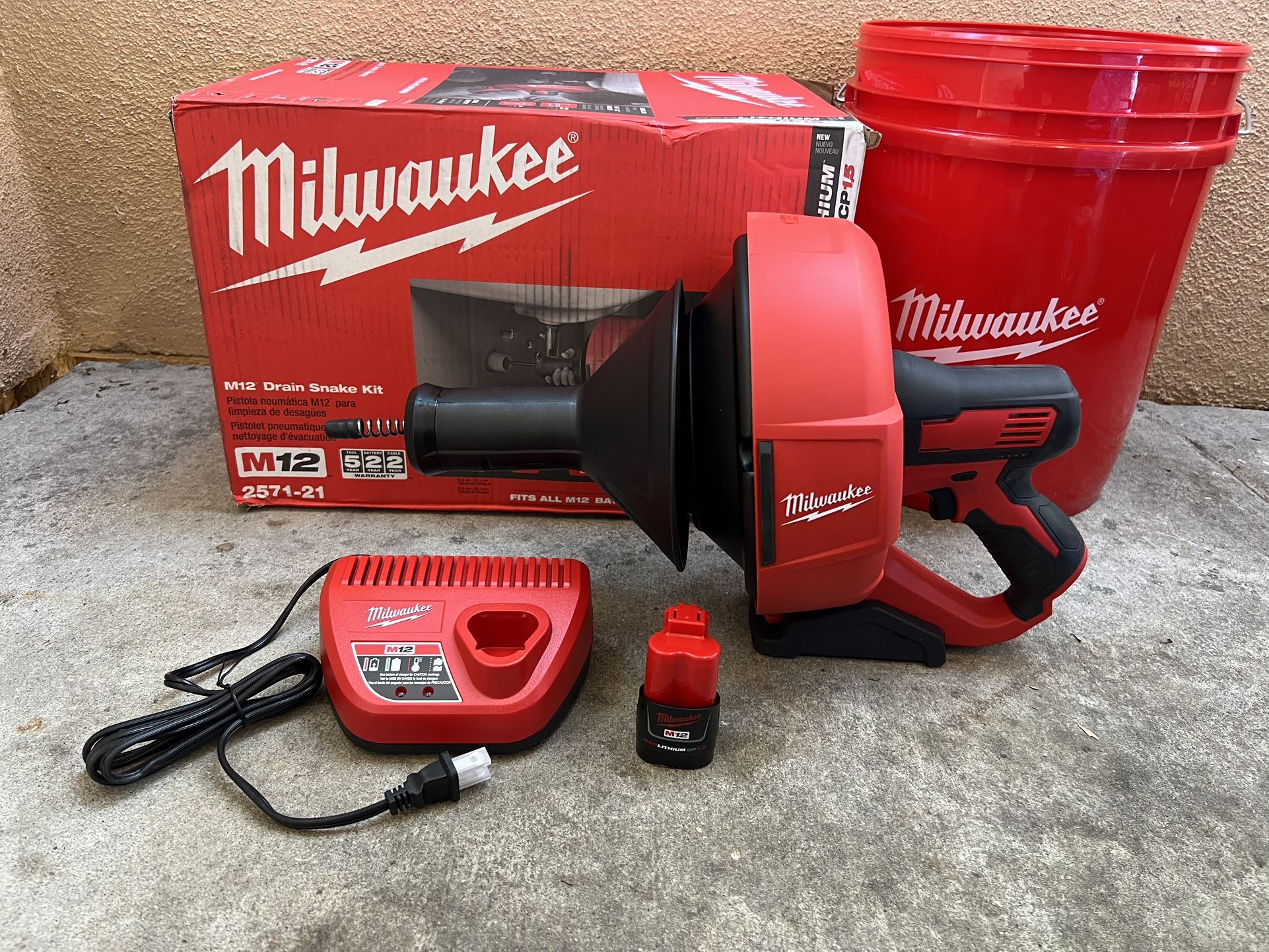 Milwaukee M12 12 V Lithium lon Cordless Drain Snake Auger W/ (1