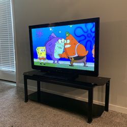 TV not smart & Stand 
