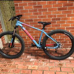 Mountain Bike - Excellent Condition
