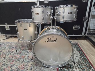 Pearl drumset