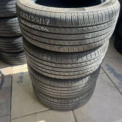 Set of 4 ADVANTA ER-800 tires standard touring all season 225/55r17