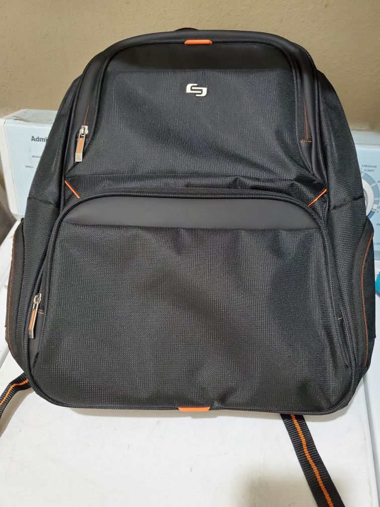 New without tags Solo 17.3 inch laptop backpack