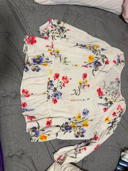 Old Navy White Floral Blouse