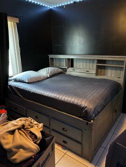 Full Size Daybed(Mattress not included)
