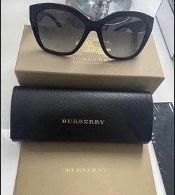New Burberry Sun Glases Authentic