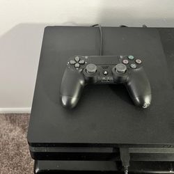 PS4+Controller+5 Games