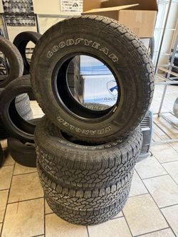 Goodyear Wrangler 265/70R16