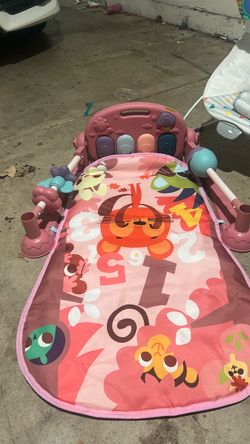 Play mat w/ music