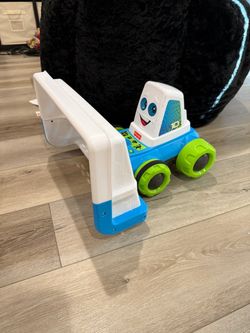 Fisher-Price Electronic Soccer Game Goaldozer
