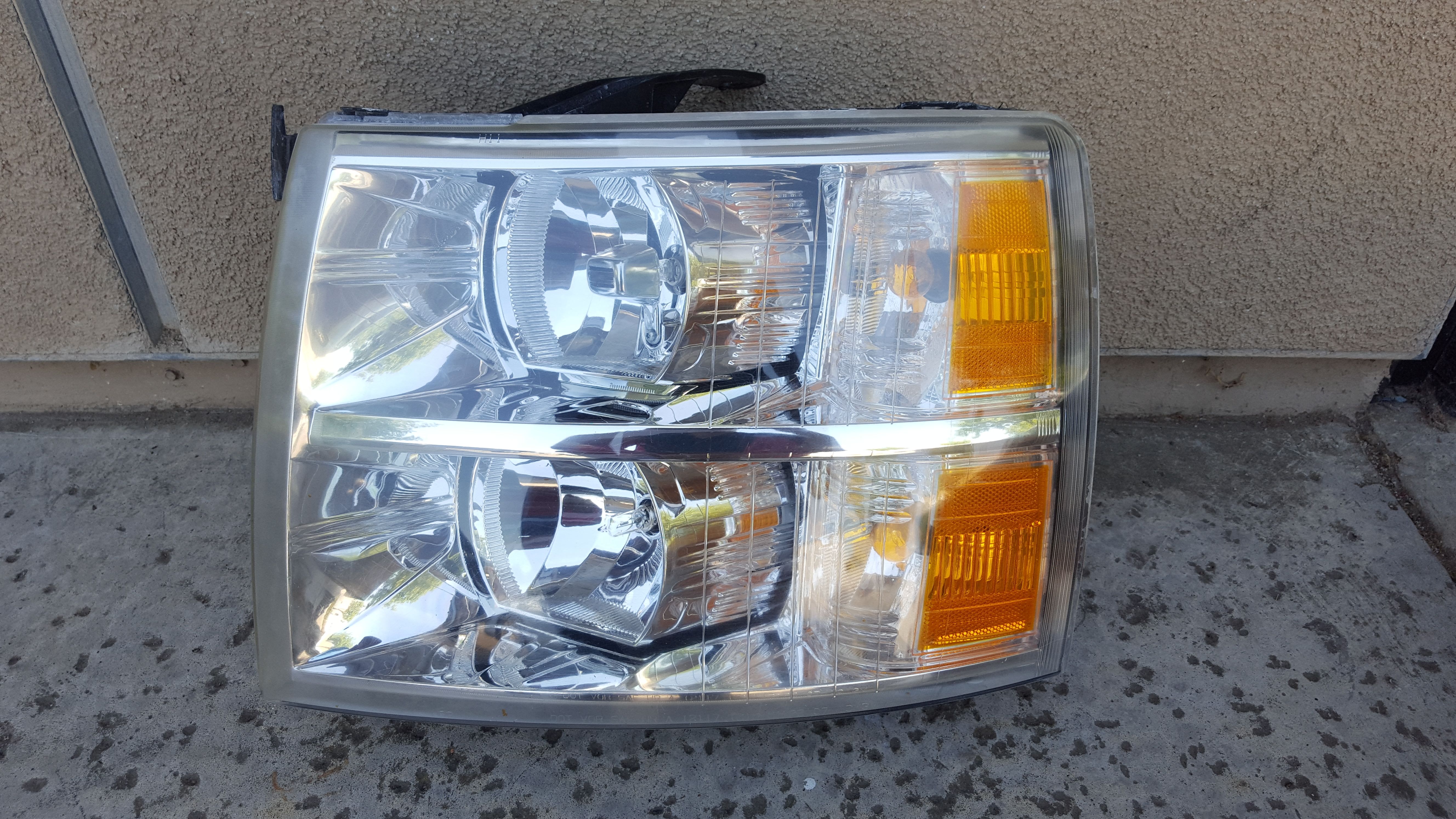 07 08 09 10 11 12 13 14 CHEVY CHEVROLET SILVERADO LEFT DRIVER HEADLIGHT NICE! HEAD LIGHT LAMP OEM 25833678