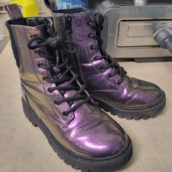 Pair of Girls "Art Class" Purple Boots (Size 2)