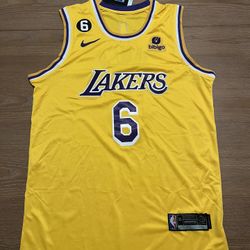 LOS ANGELES LAKERS LeBRON JAMES AND KOBE BRYANT JERSEYS AVAILABLE IN SIZE S-XXL