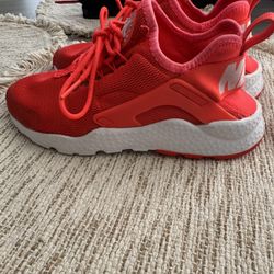 Nike woman’s air huarache ultra run