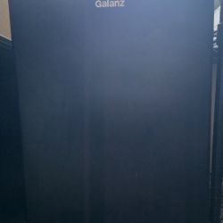 Galanz Mini Fridge 