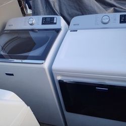 MAYTAG WASHER AND ELECTRIC DRYER SET