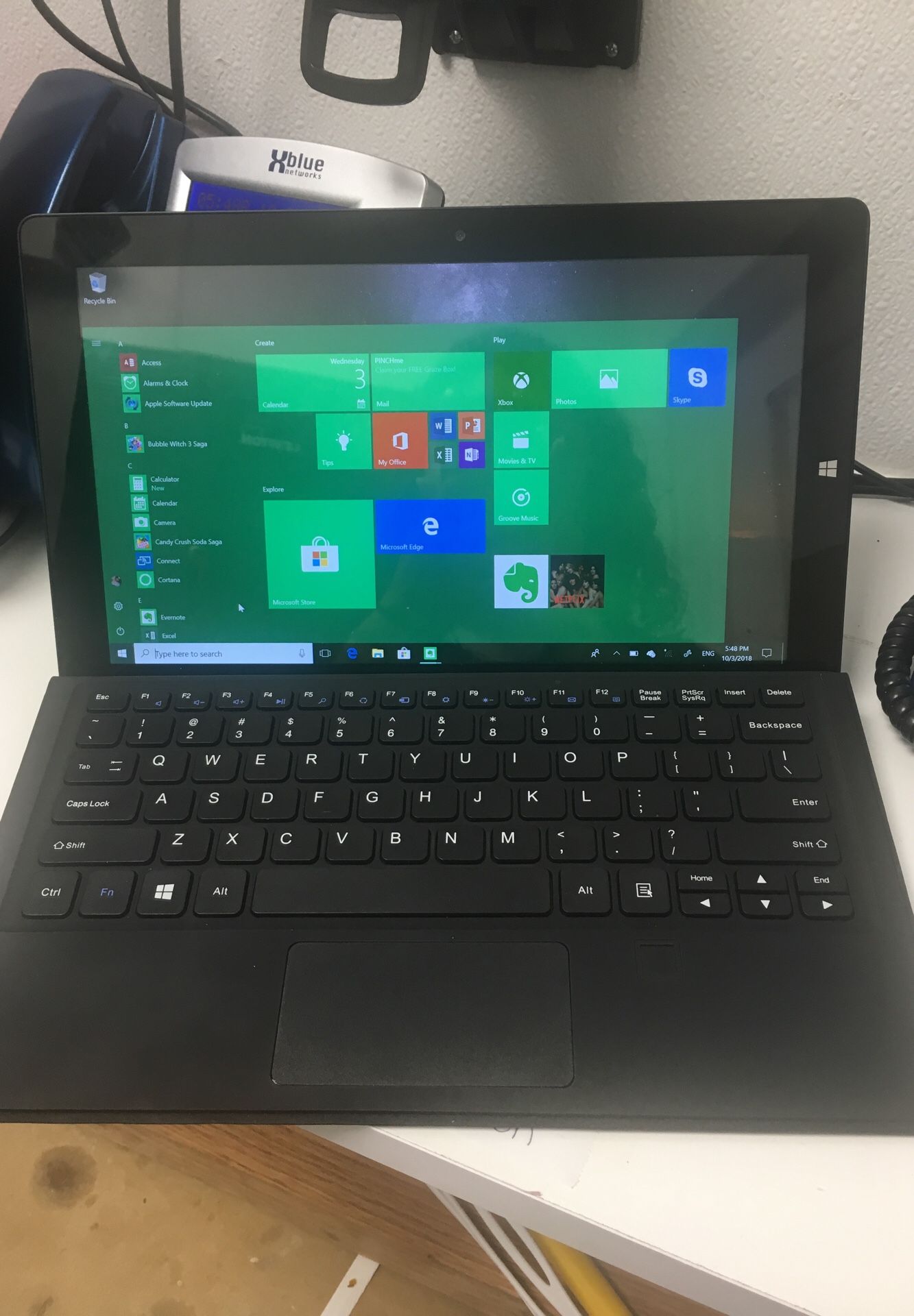 Windows 2-in-1 Mini Touch-screen Laptop W/everything