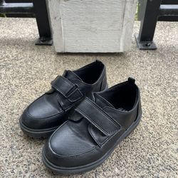 Toddler Size 9 Dress Shoes 