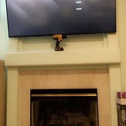 TV  I-N-S-T-A-L-L-S !