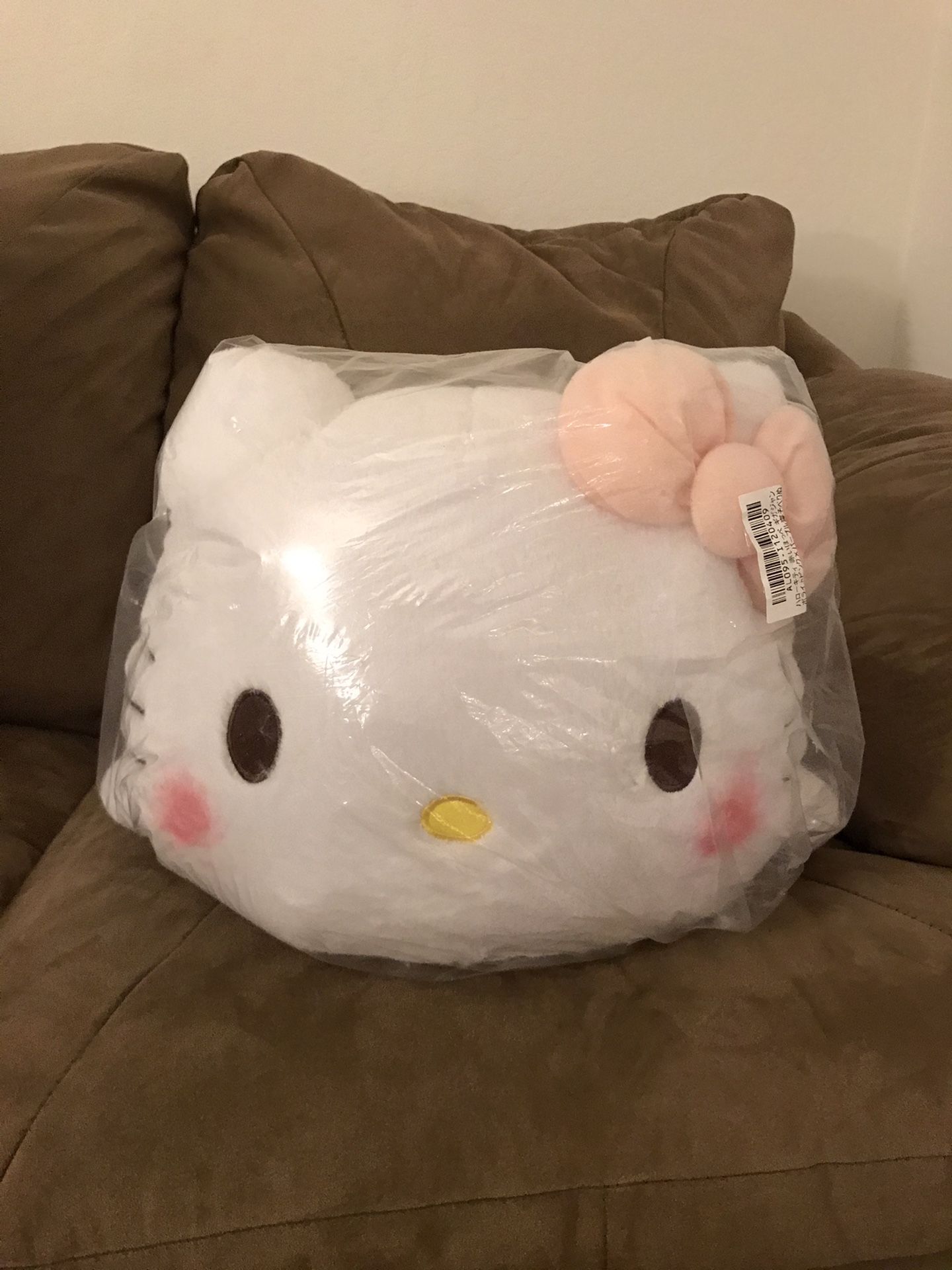 Jumbo Hello Kitty Lying Down From Japan