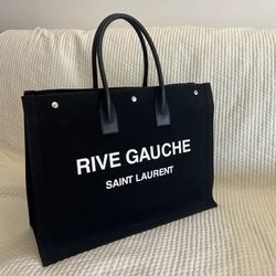 Saint Laurent Handbag In Black 
