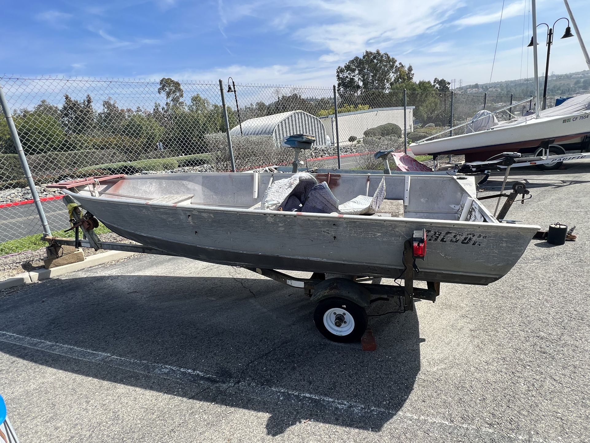Aluminum Fishing Boat With Trailer 