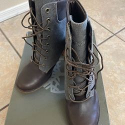New) Timberland Women’s Heel Bootie 