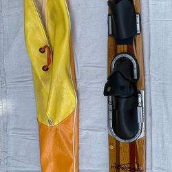 Maherajah Vintage 1970s beautiful Hardwood Slalom Water Ski and Bag 65.5" 