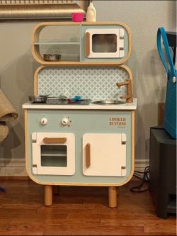 Janod Big Cooker Reverso Retro Wooden Kitchen and Laundry Play Set - 19.7" Tall
