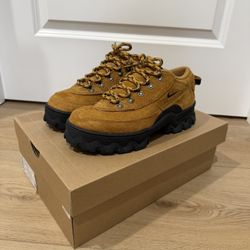 Nike Lahar Low Wheat