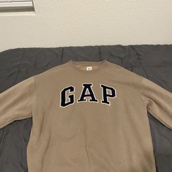 Gap tan sweatshirt